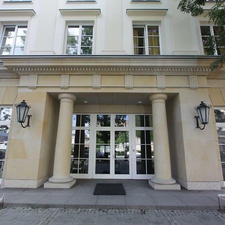 Dom Pomocy Studentom Varsóvia Exterior foto