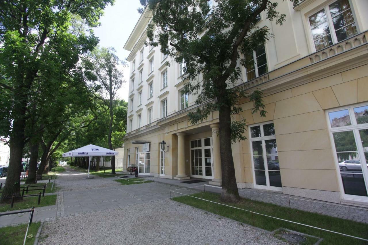 Dom Pomocy Studentom Varsóvia Exterior foto