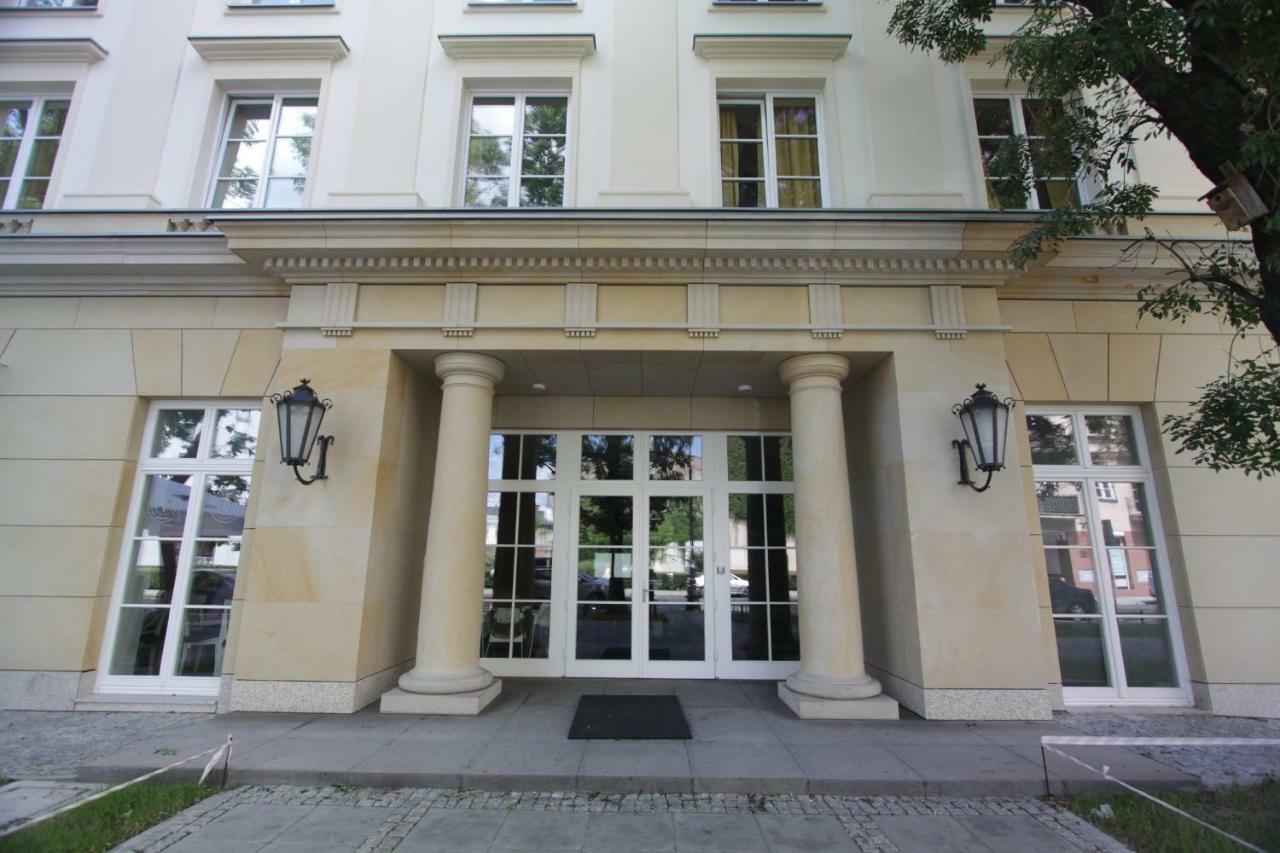 Dom Pomocy Studentom Varsóvia Exterior foto