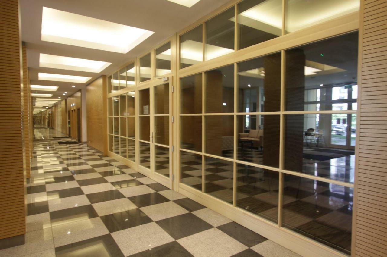 Dom Pomocy Studentom Varsóvia Exterior foto