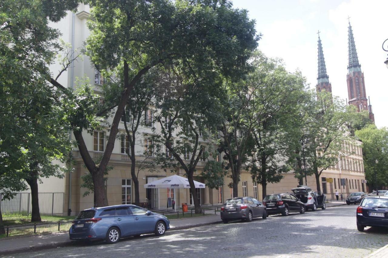 Dom Pomocy Studentom Varsóvia Exterior foto
