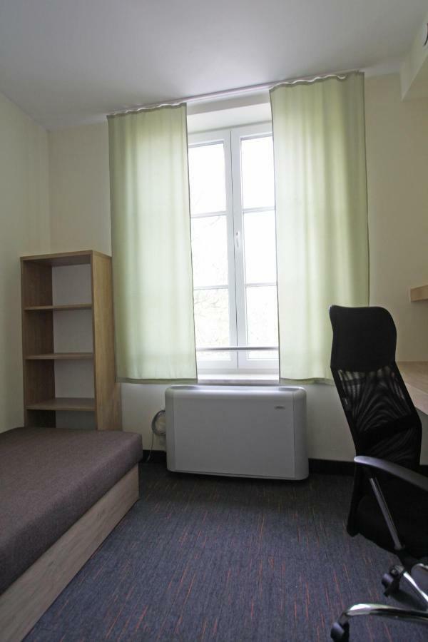 Dom Pomocy Studentom Varsóvia Exterior foto
